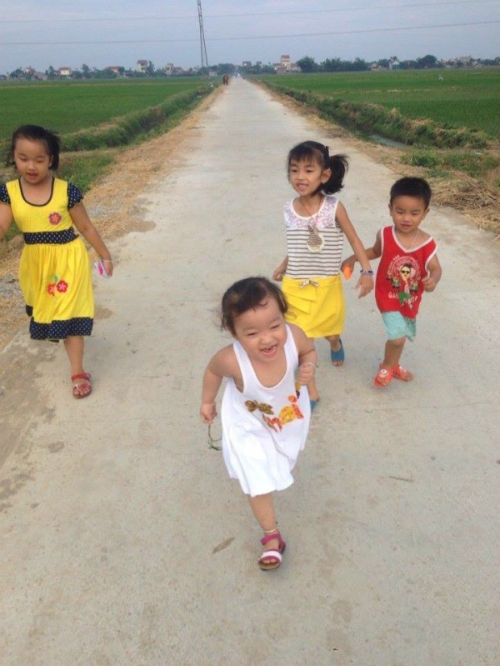 moi-ngay-that-vui-ben-con