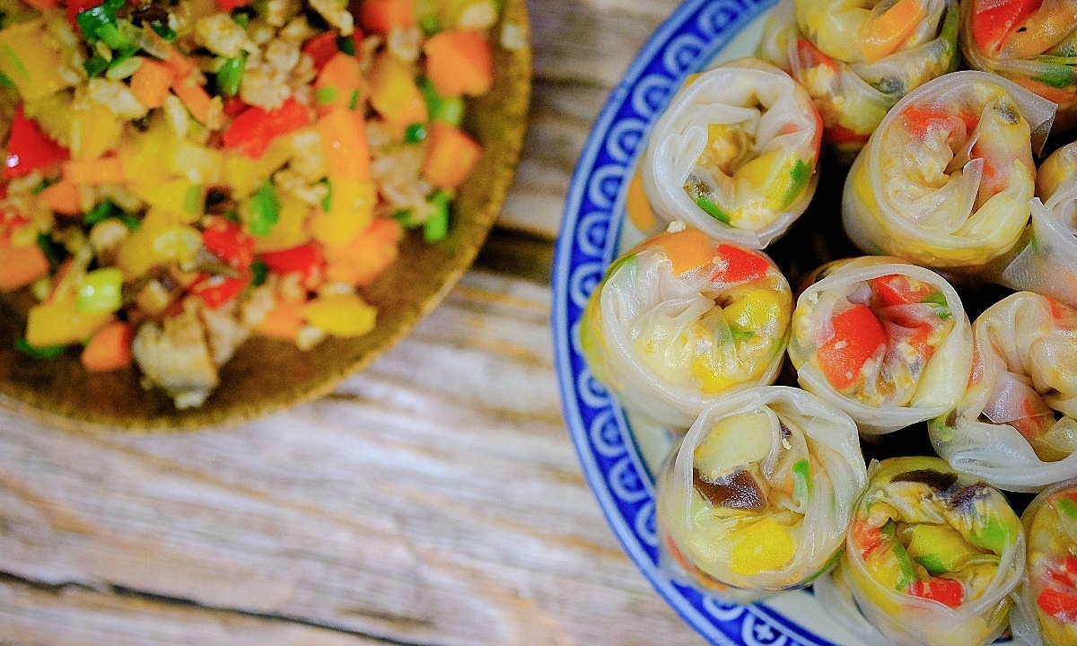 Bánh tráng lụi chấm sốt me kiểu Tây Nguyên