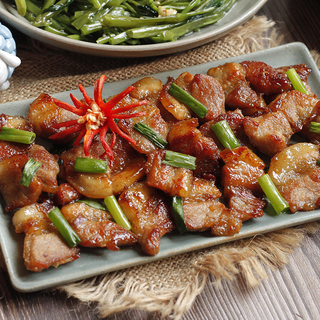 Ba chỉ rang cháy cạnh đơn giản, ngon như nhà hàng