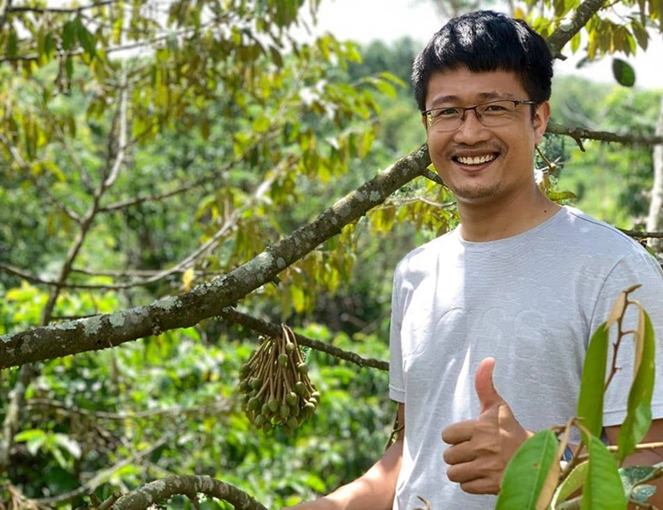 Chàng trai chăn bò thành ông chủ 74 cửa hàng