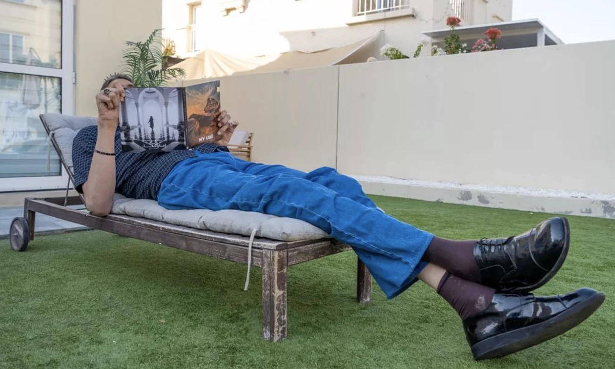 Cuộc sống bất tiện của 'người khổng lồ' cao 2,51 m