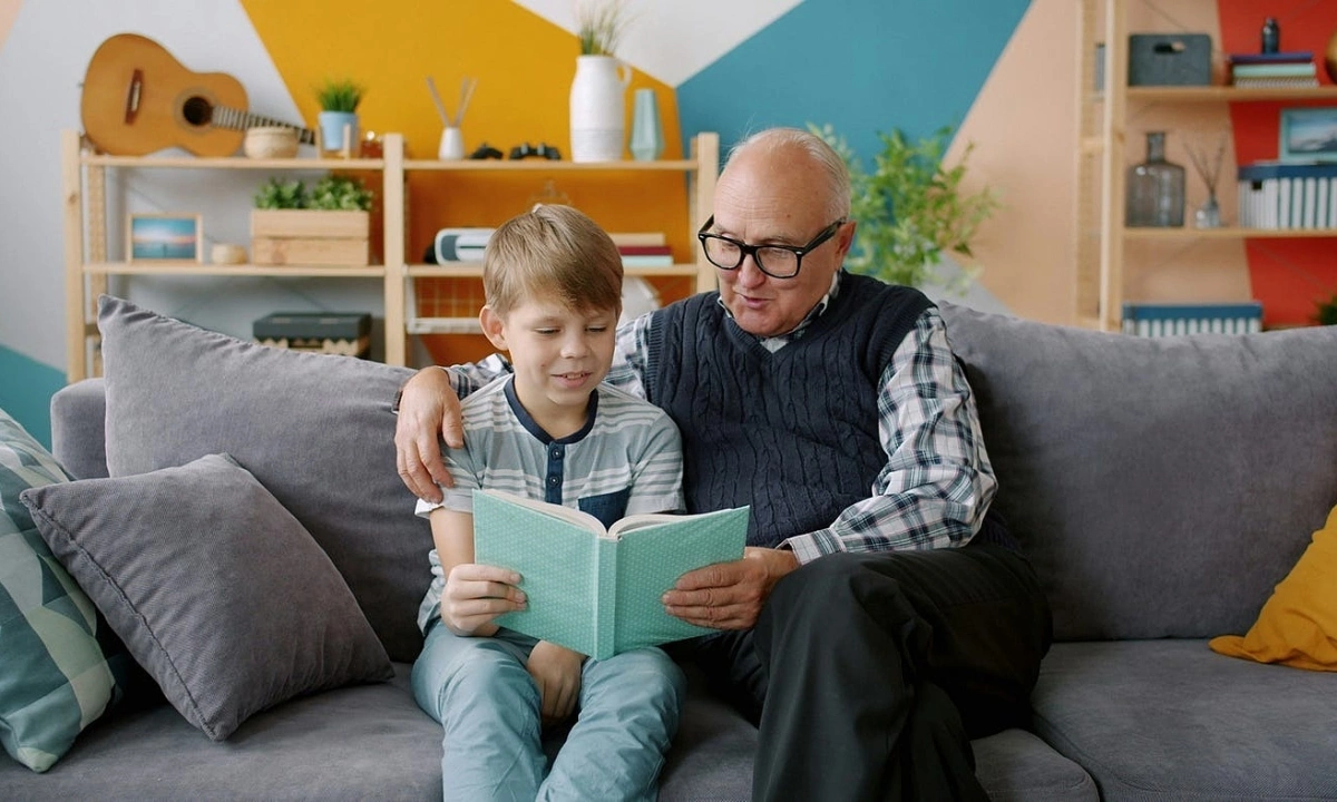 Vì sao một năm của người già trôi nhanh hơn người trẻ?