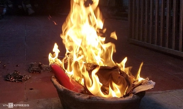 Ngày, giờ đẹp làm lễ hóa vàng năm Bính Ngọ 2026