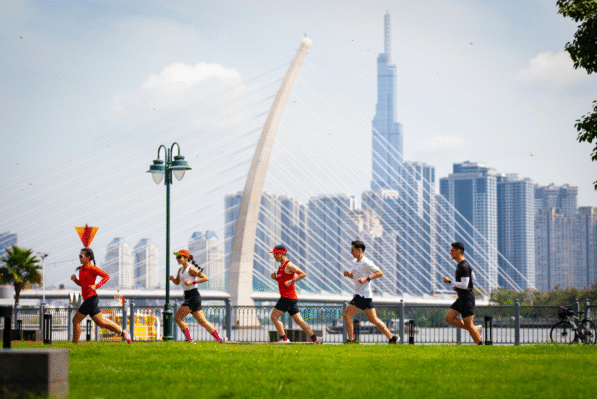 UEH tổ chức giải chạy Half Marathon kỷ niệm 50 năm thành lập