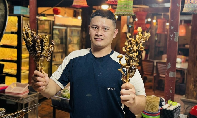 Anh Lăng Dũng, 37 tuổi, chủ quán nướng ở Quảng Yên, Quảng Ninh. Ảnh: Nhân vật cung cấp