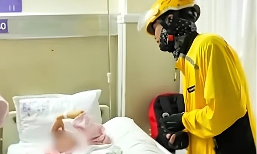 Món quà bất ngờ của cộng đồng tài xế giao hàng cho cô gái ung thư