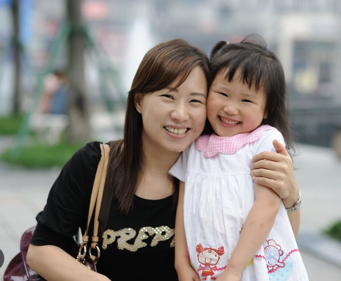 Nhiều vợ chồng trẻ Hàn Quốc muốn sinh con gái do mong gắn kết. Ảnh minh họa: Flickr