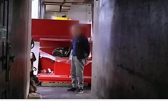 Ông lão có nhà vẫn 10 năm ngủ ở vỉa hè
