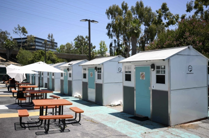 Nhà dựng tạm của tổ chức Hope The Mission quản lý ở Eagle Rock, Los Angeles, Mỹ. Ảnh: Japan Times