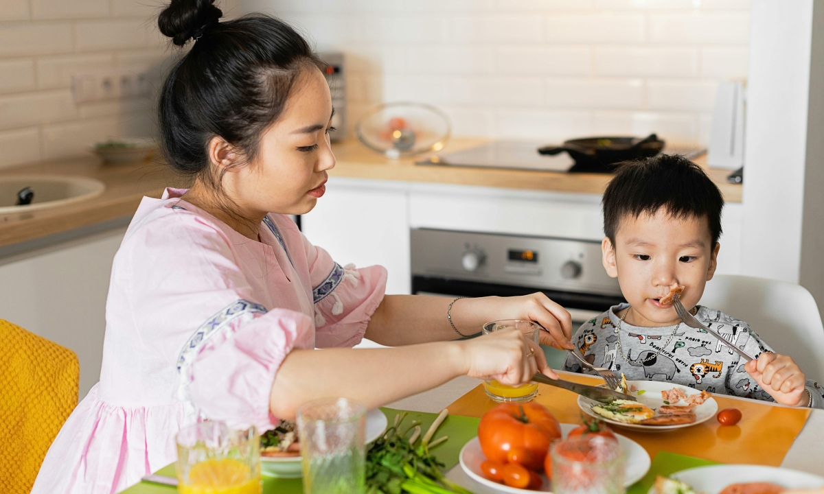 Phụ huynh chú trọng dinh dưỡng cân bằng cho trẻ
