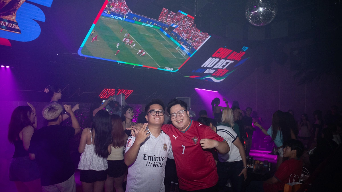 Đi bar xem World Cup - Báo VnExpress