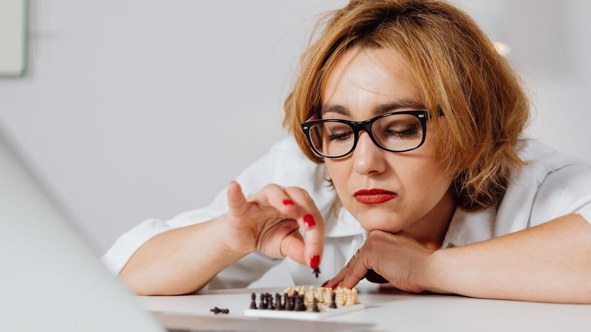 Hai thói quen dễ bị hiểu lầm của người thông minh
