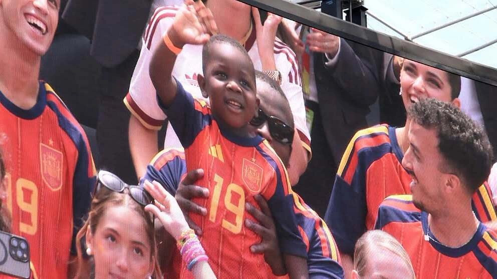 Em trai 3 tuổi của Lamine Yamal gây chú ý ở World Cup