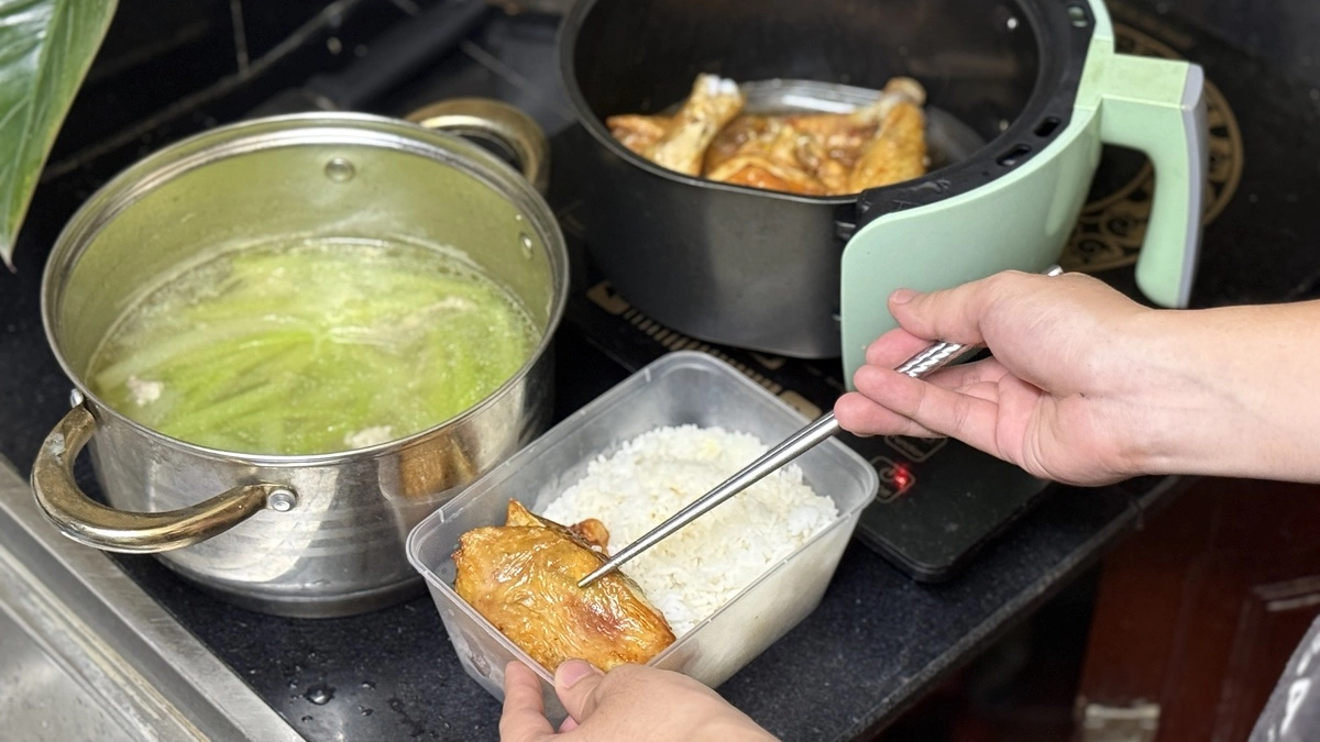 Hội nhóm hàng trăm nghìn người cho, nhận đồ ăn