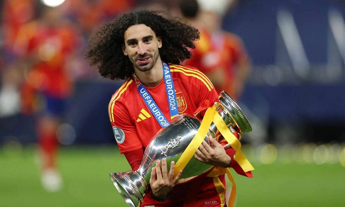 Cucurella: Từ cầu thủ bị bỏ quên đến ngôi sao tuyển Tây Ban Nha