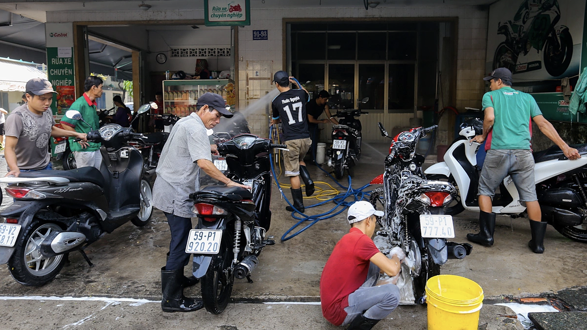 Vì sao nhiều người 'vừa rửa xe thì trời mưa'?