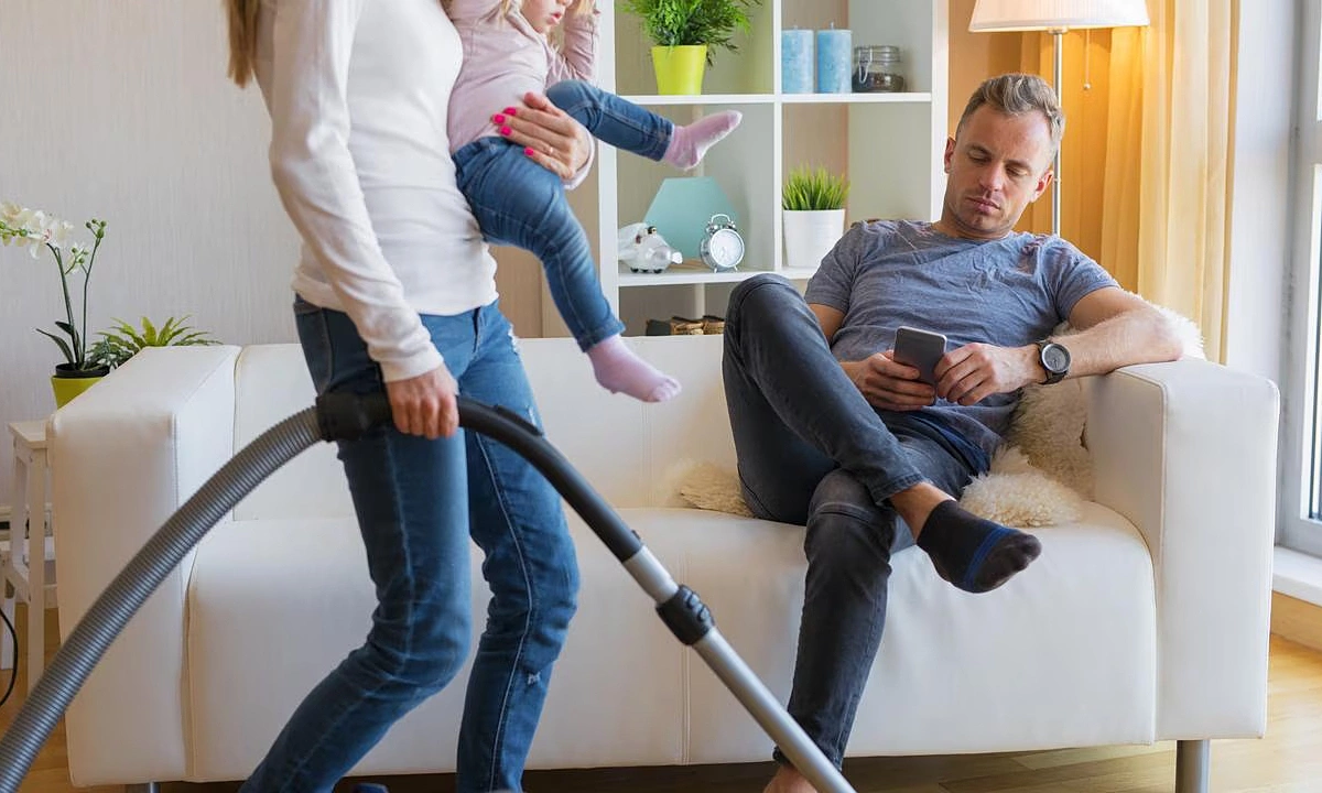 Nỗi oan 'chồng lười việc nhà' khiến phụ nữ ngại đẻ