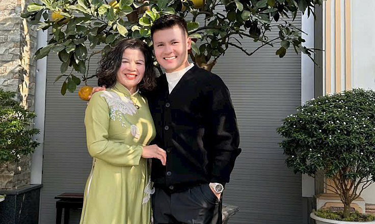 Mẹ Quang Hải: 'Là cầu thủ lớn, con sẽ biết cách đứng dậy'