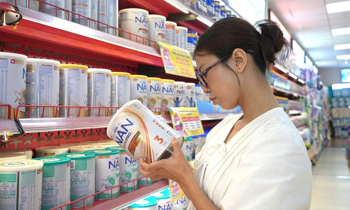 Phụ huynh tìm hiểu gì khi chọn dinh dưỡng cho trẻ