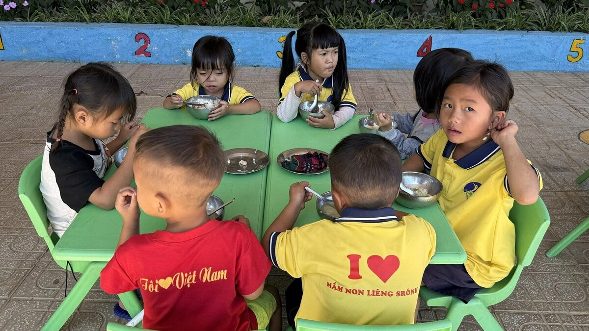 Dân bản mong chờ phòng học cho trẻ mầm non